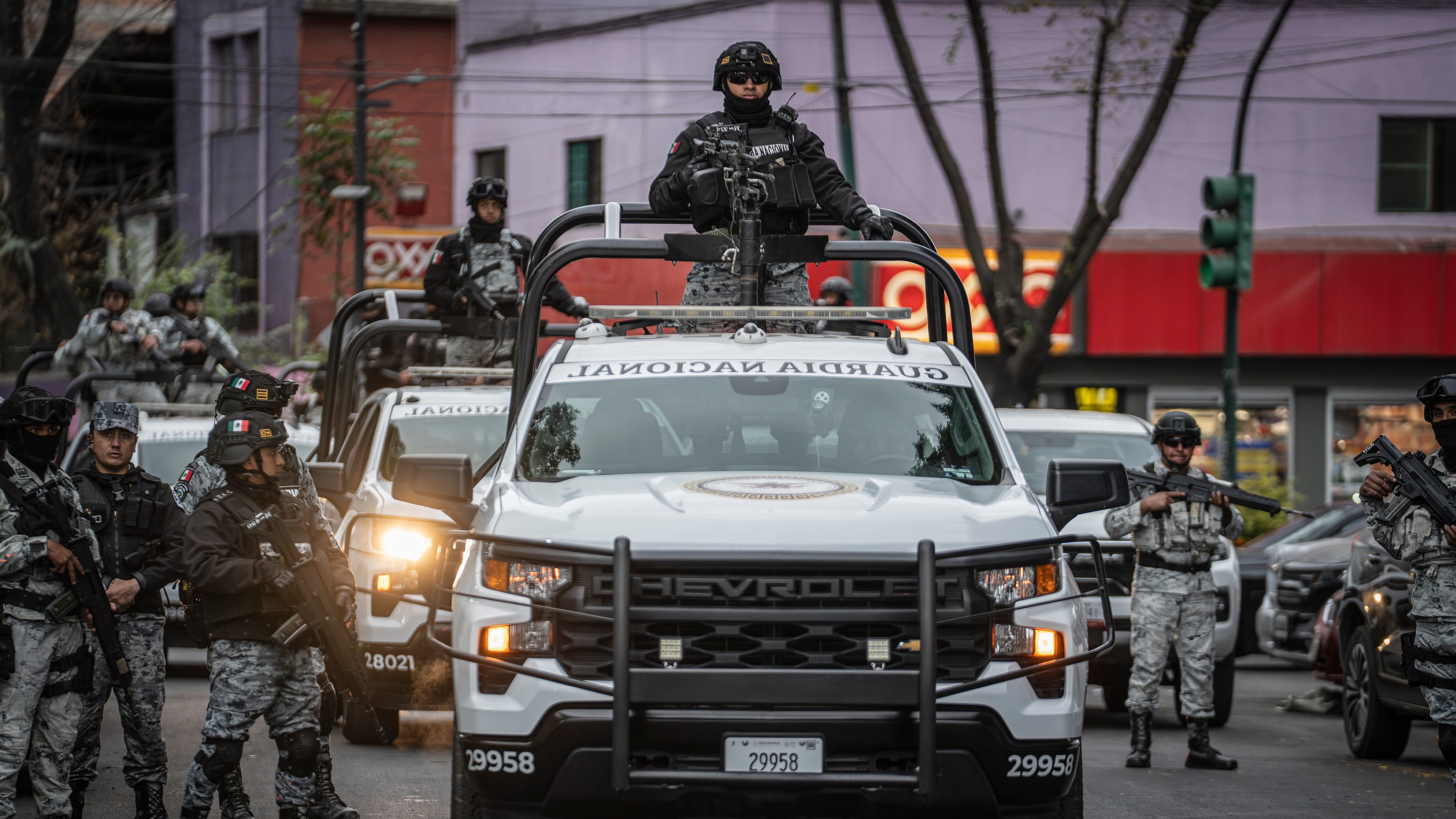 Enfrentamientos en Jalisco dejan 58 muertos, incluidos 25 elementos de la Guardia Nacional.
