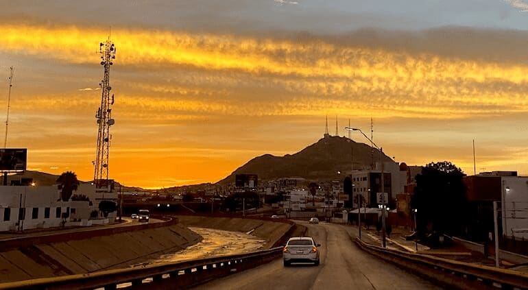Chihuahua registrará temperaturas de hasta 27°C este fin de semana, con vientos de hasta 45 km/h, informó Protección Civil.