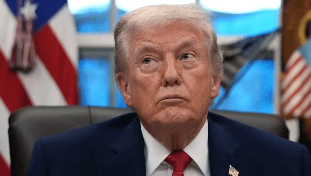 Imágenes satelitales muestran reconstrucción de instalaciones nucleares en Irán, en medio de advertencias de Trump sobre acciones militares si no hay acuerdo.