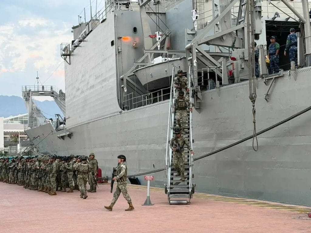 Marina despliega el buque ARM Usumacinta en Puerto Vallarta tras violencia en Jalisco.