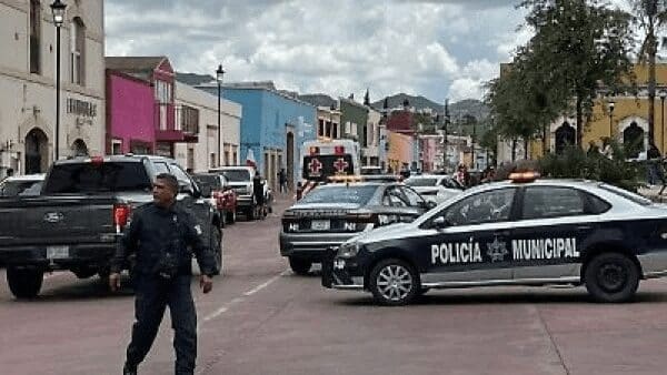 Agente de la AEI atropella y mata a adulto mayor en Parral.