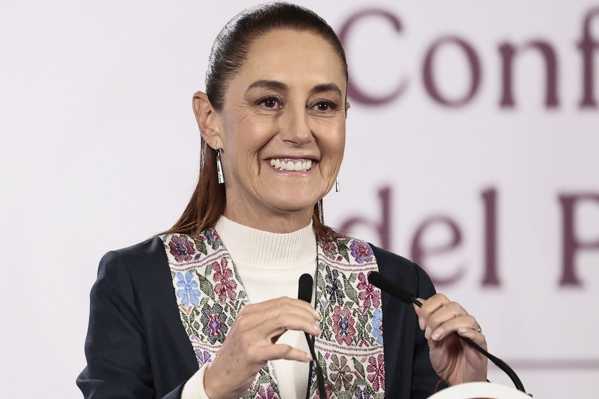 Claudia Sheinbaum afirma que la reforma electoral será una victoria aunque no exista consenso, destacando la eliminación de listas plurinominales.