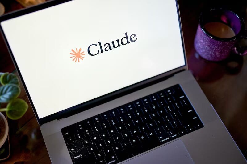 Hacker utilizó la IA Claude de Anthropic para extraer datos de agencias gubernamentales en México.