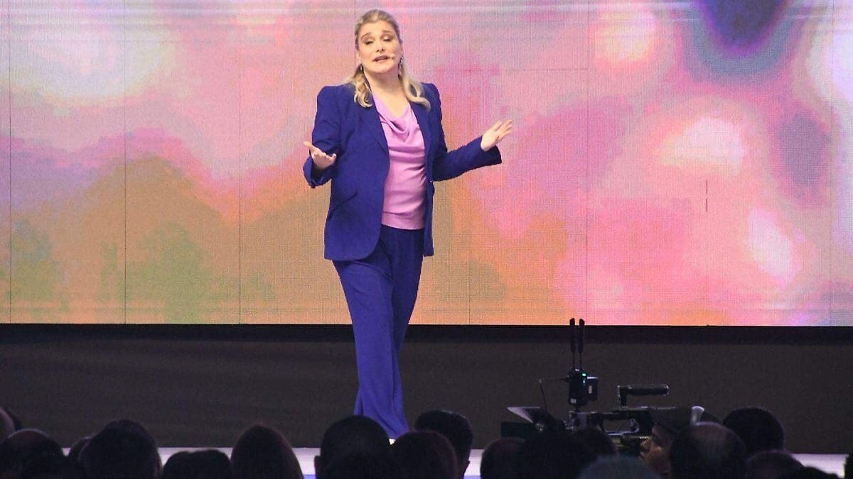 Maru Campos anunció nuevos pasos a desnivel, planta tratadora y renovación del Teatro de los Héroes.