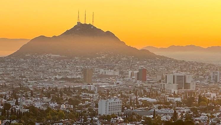 Chihuahua alcanzará 32°C con rachas de viento superiores a 55 km/h.