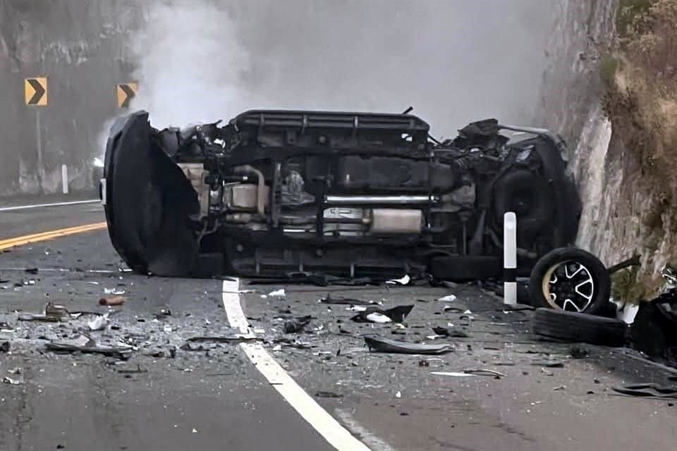 BBVA México se viste de luto por el fallecimiento de Diego Osuna, hijo del CEO Eduardo Osuna. Detalles sobre el trágico accidente automovilístico.