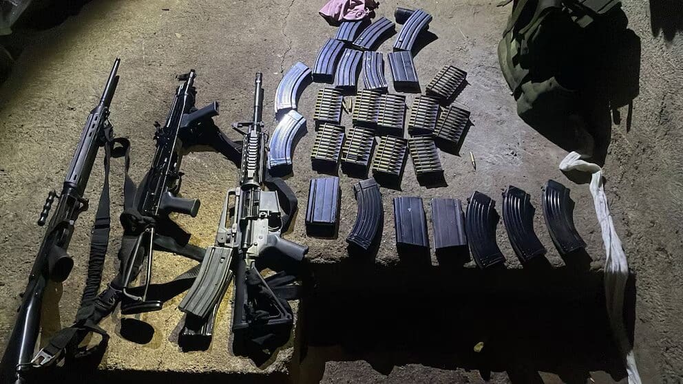 NYT revela red de tráfico de armas en Phoenix dirigida por un menor de edad para el Cártel de Sinaloa. Conoce cómo cruzan la frontera.