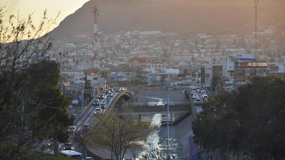 Chihuahua bajo la primera onda de calor: Máxima de 32°C en la capital y hasta 40°C en Chínipas. Consulta el reporte de Protección Civil para hoy.
