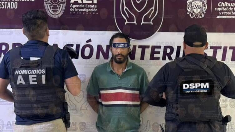 Detienen a hombre con arma calibre 9 milímetros y presunto cristal en la colonia Punta Oriente.