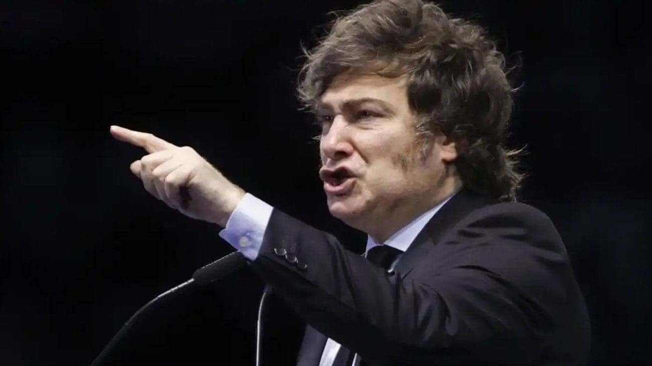 Claudia Sheinbaum se niega a comentar sobre la designación del CJNG como grupo terrorista en Argentina. Conoce los detalles de la decisión de Javier Milei.