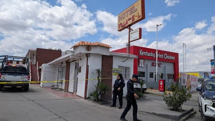 Identifican como María Luisa a la mujer hallada sin vida en el hotel Villa del Sol de Chihuahua. Conoce los detalles de la investigación por violencia.