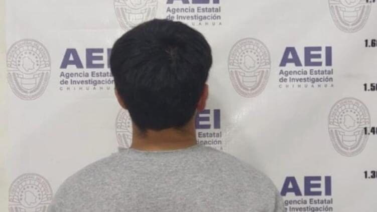 Autoridades capturan en Ciudad Juárez a adolescente de 17 años acusado de homicidio calificado en Delicias. Detalles del operativo y el proceso judicial.