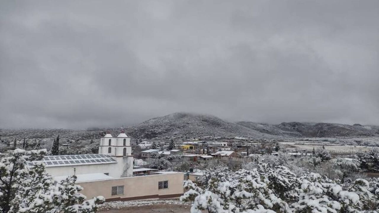 La Cuarta Tormenta Invernal llega a Chihuahua. Consulte el pronóstico de nieve para la Sierra y las temperaturas mínimas de hasta -10°C para esta semana.