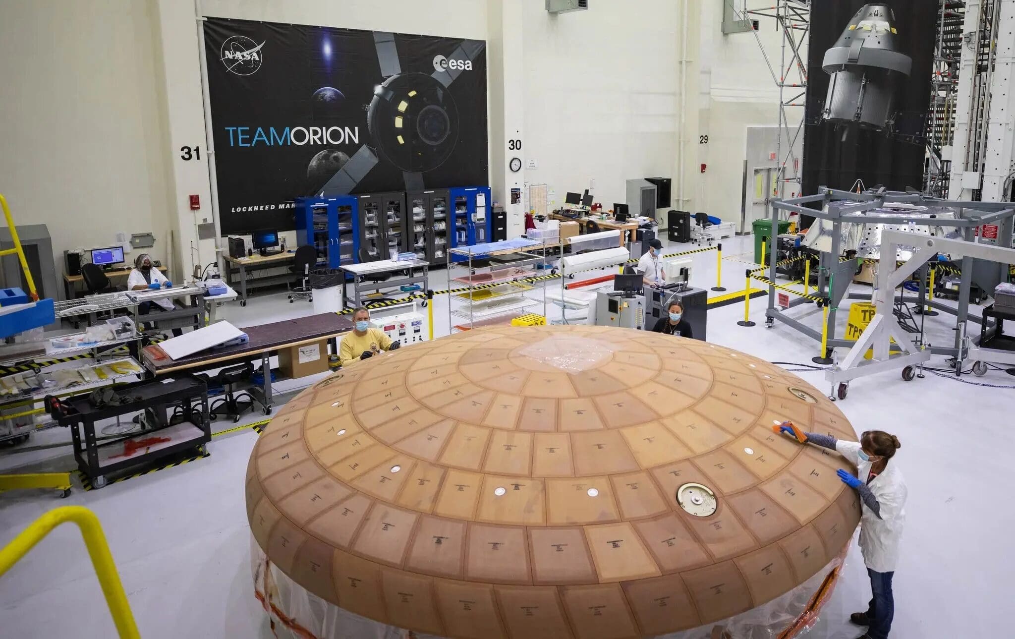 Artemis II enfrenta su fase más peligrosa en el regreso a la Tierra. Conoce los riesgos del escudo térmico y lo que dice la NASA.