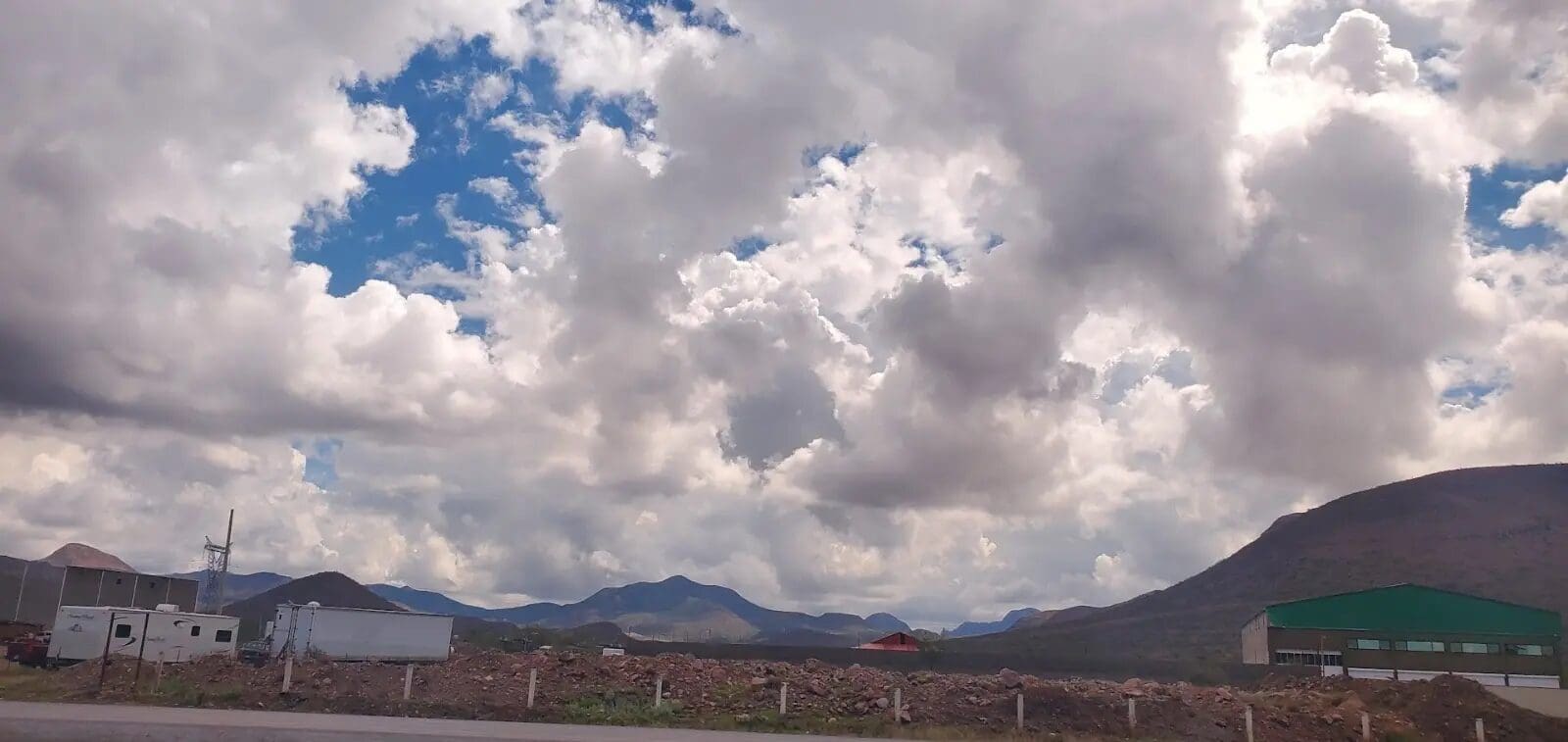 Frente frío 43 provocará vientos fuertes, tolvaneras y descenso de temperaturas en Chihuahua durante el fin de semana.
