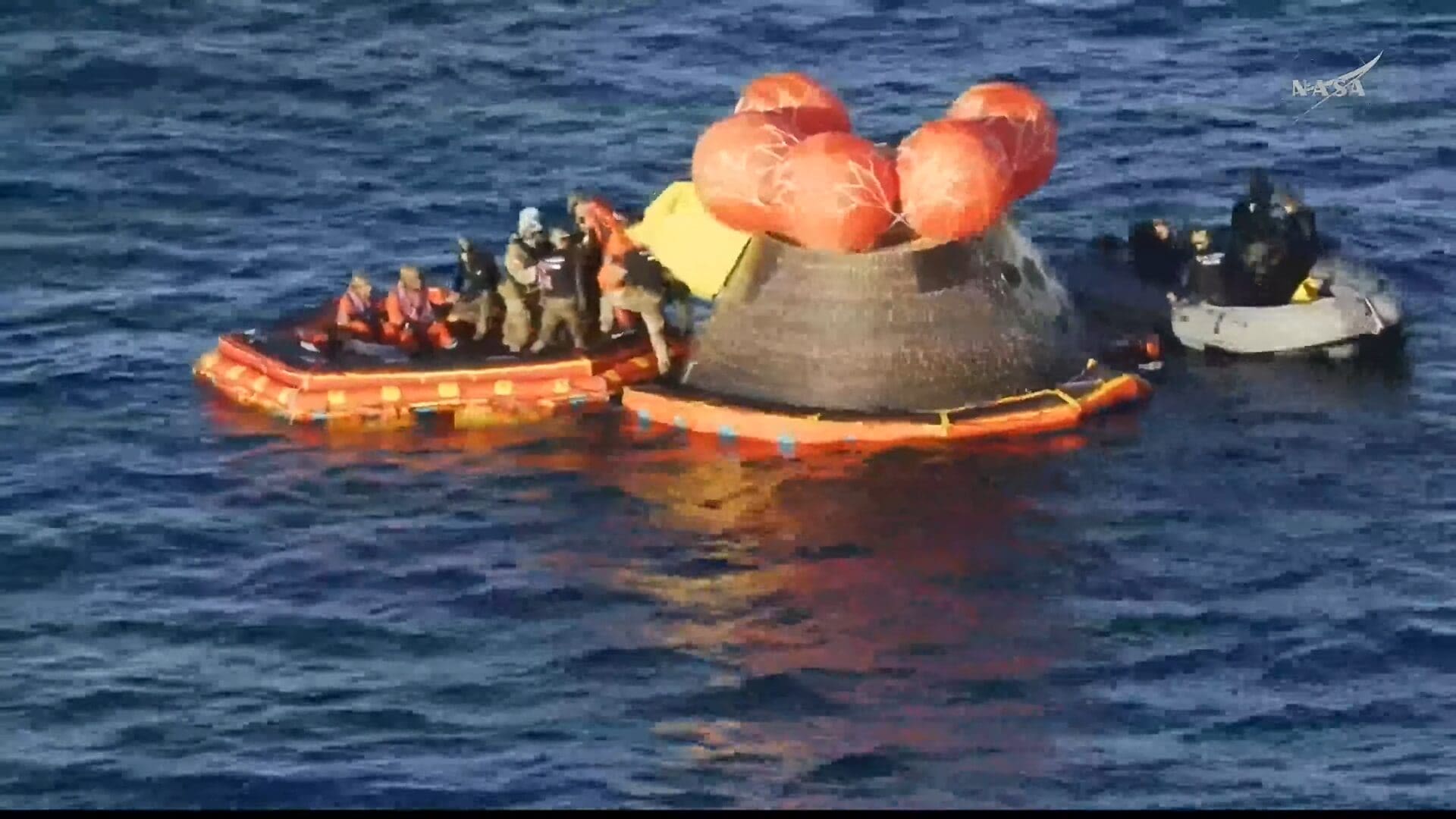 Artemis II logra regreso exitoso y difunden imágenes del rescate de astronautas. Descubre los detalles de esta histórica misión.