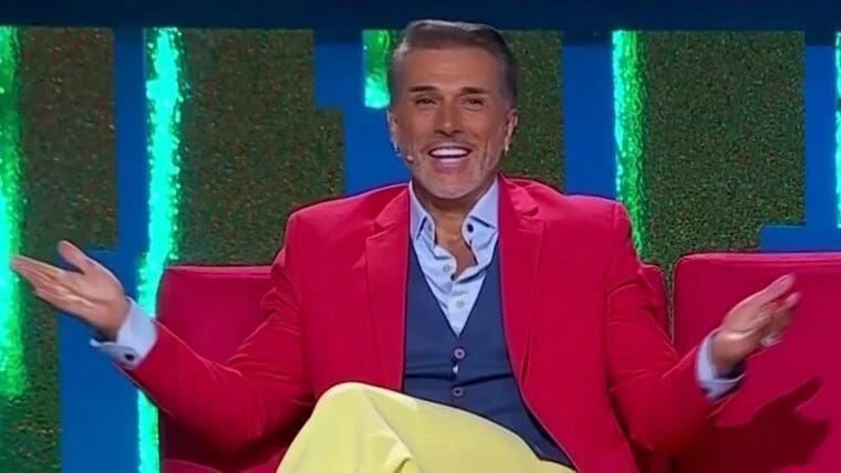 Morena impulsa la “Ley Anti Sergio Mayer” para limitar licencias de diputados por entretenimiento.