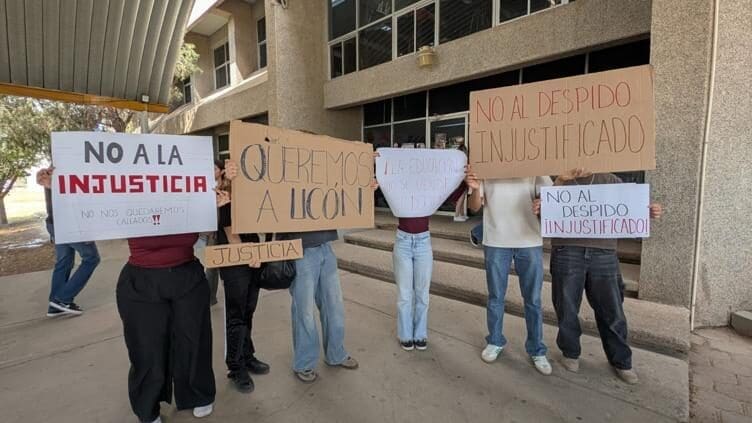 Alumnos de Arquitectura del Tecnológico II protestan por la salida de un docente. Conoce las razones de los estudiantes y la postura oficial.