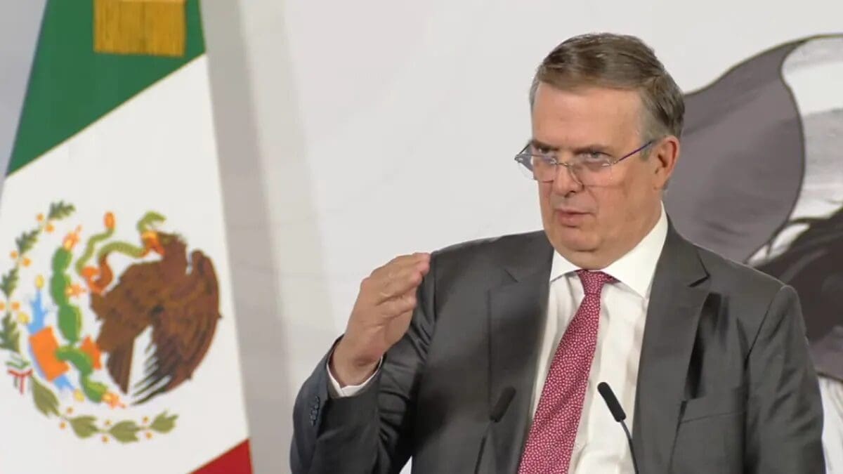 Marcelo Ebrard aclara la polémica sobre la estancia de su hijo en la embajada de Londres en 2021. "No hubo abuso de recursos", asegura el secretario.