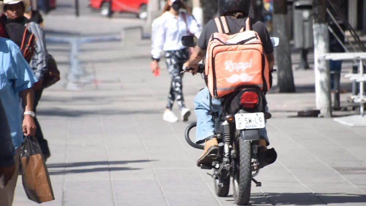 ¿Vas al Centro Histórico en moto? Ten cuidado, la Policía Vial inició operativo con multas por circular en zonas peatonales. Detalles aquí.