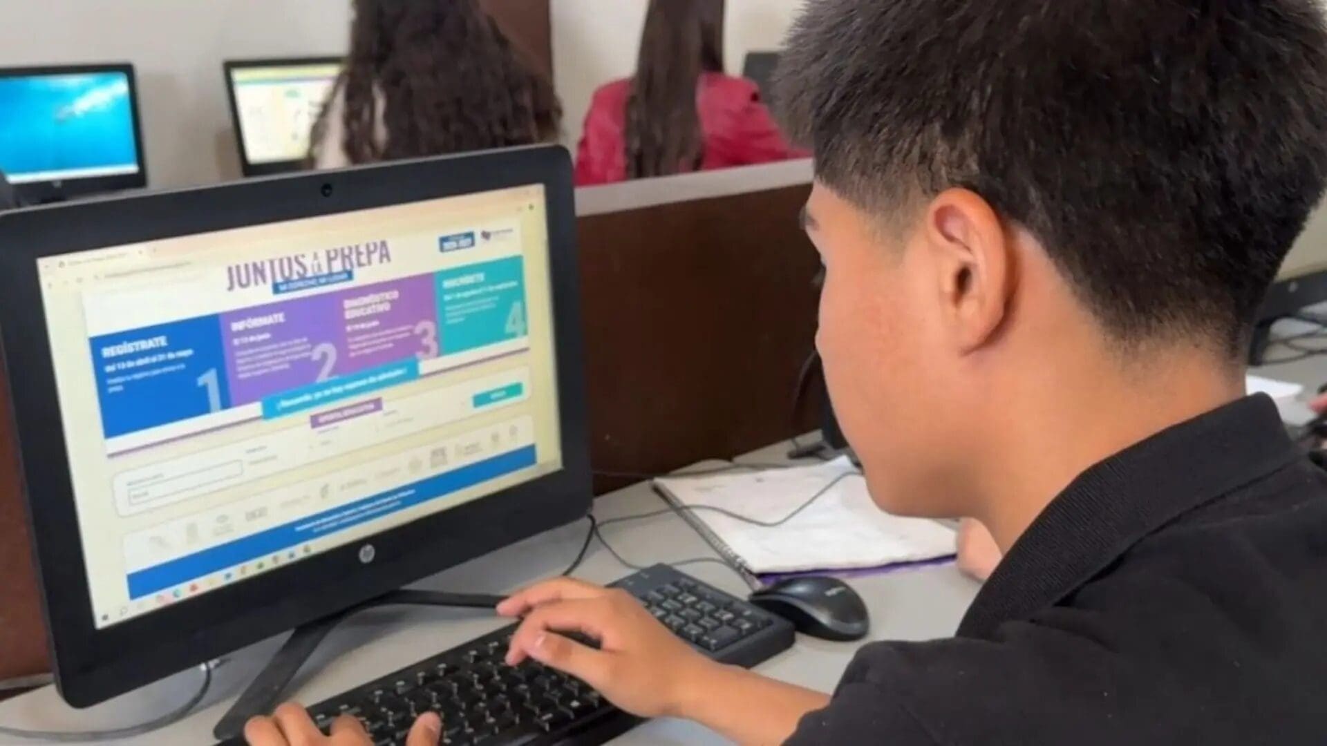 Chihuahua ya opera sin examen de admisión al bachillerato. Conoce cómo funciona el nuevo modelo educativo federal que garantiza un lugar en la preparatoria para todos los egresados de secundaria.
