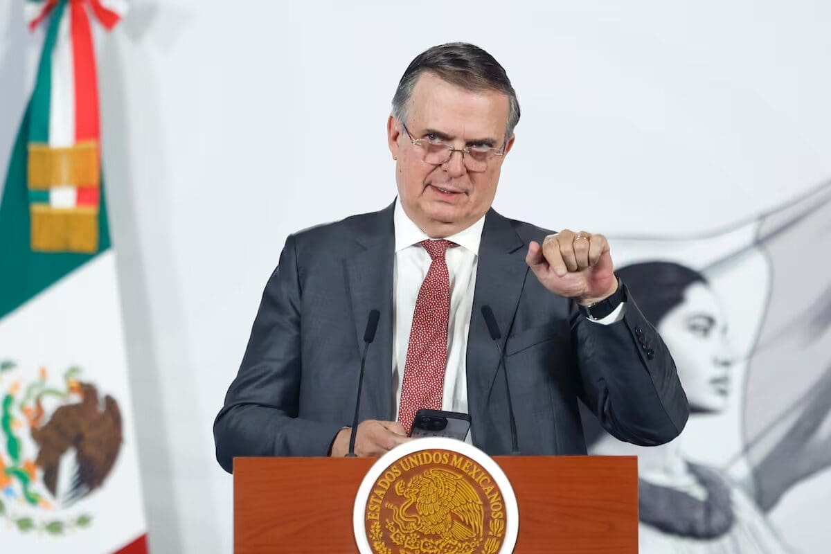 México y EEUU celebraron su segunda ronda de negociaciones del T-MEC en la CDMX. Greer se reunió con Sheinbaum y Ebrard anunció posible adelanto a mayo. Conoce los temas en la mesa y qué está en juego.
