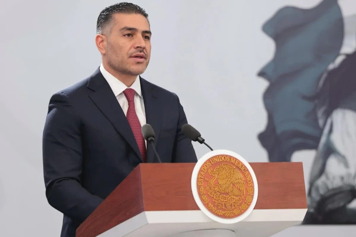 El gobierno de México calificó el tiroteo en Teotihuacán como un hecho aislado y anunció refuerzo de seguridad en zonas arqueológicas. Sheinbaum y García Harfuch garantizan la seguridad del Mundial 2026. Conoce todos los detalles.
