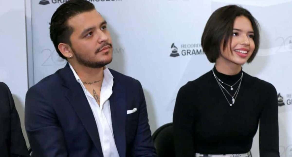 Gustavo Adolfo Infante reveló que Christian Nodal abandonó el hogar que compartía con Ángela Aguilar. Conoce todos los detalles de la crisis matrimonial y el papel que jugó el polémico video "Un Vals".
