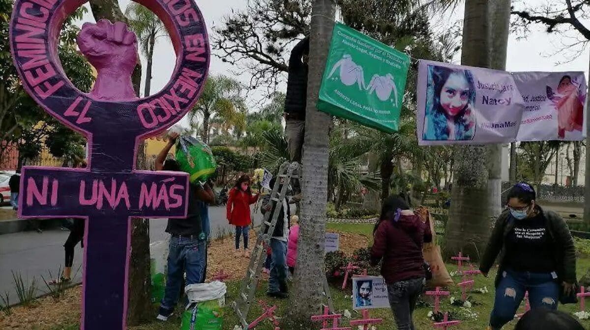 México registró 148 feminicidios en el primer trimestre de 2026. Sinaloa, Chiapas y CDMX lideran los casos. Chihuahua suma ocho. La Cámara aprobó una ley con penas de hasta 70 años. Conoce todas las cifras aquí.
