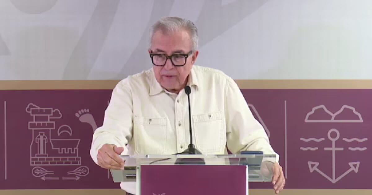 El Departamento de Justicia de EEUU acusó al gobernador de Sinaloa, Rubén Rocha Moya, de proteger al Cártel de Sinaloa. El mandatario rechazó los cargos y los calificó de calumnia. Conoce todos los detalles.

