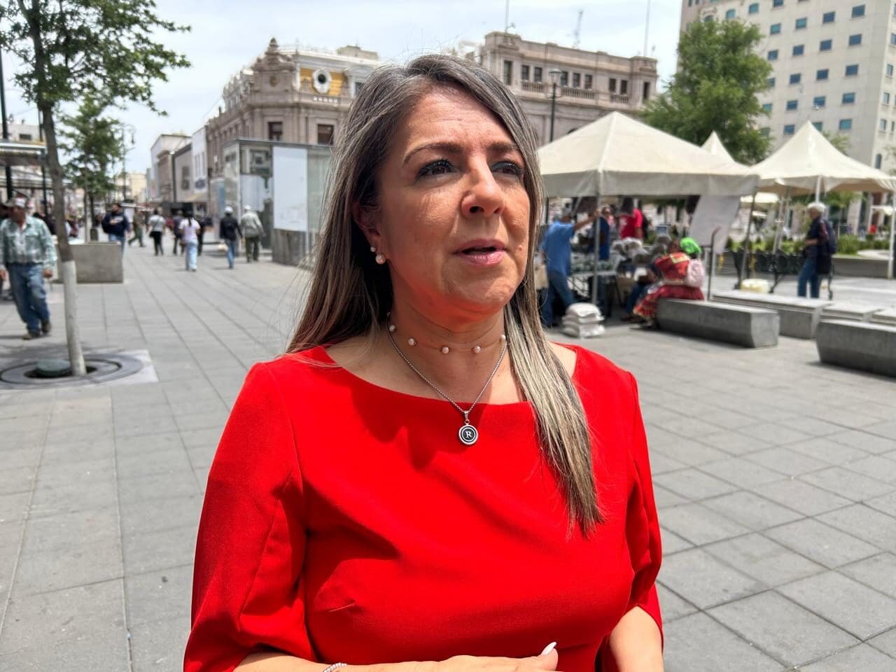 La diputada Rosana Díaz admitió una omisión en la reforma a la Ley de Bienestar Animal de Chihuahua tras la protesta de colectivos animalistas. Anuncia una nueva iniciativa para corregir el dictamen. Conoce todos los detalles aquí.

