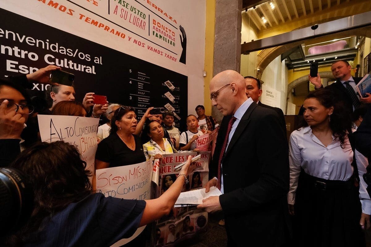 Volker Türk, Alto Comisionado de la ONU-DH, reconoció este 10 de mayo a las madres buscadoras de México, señalando que las desapariciones son uno de los desafíos más graves en derechos humanos del país. Conoce su mensaje completo aquí.
