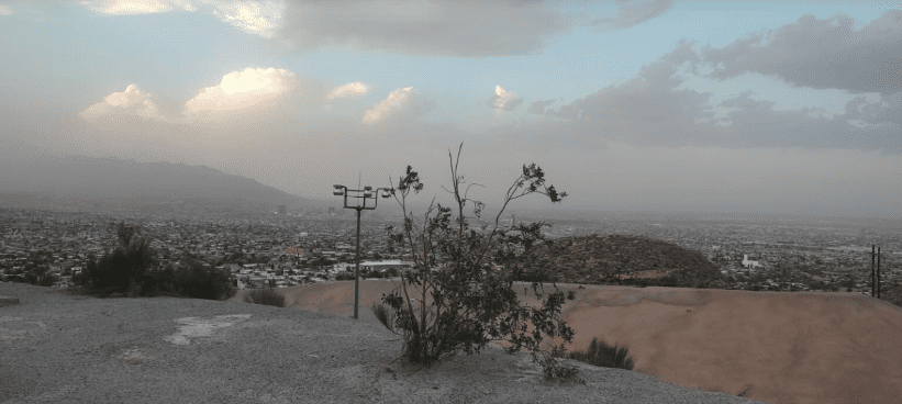 La CEPC emitió aviso preventivo para el martes 12 y miércoles 13 de mayo en Chihuahua por vientos de hasta 55 km/h, granizo, tolvaneras en carreteras y 42°C en Chínipas. Conoce las zonas afectadas aquí.
