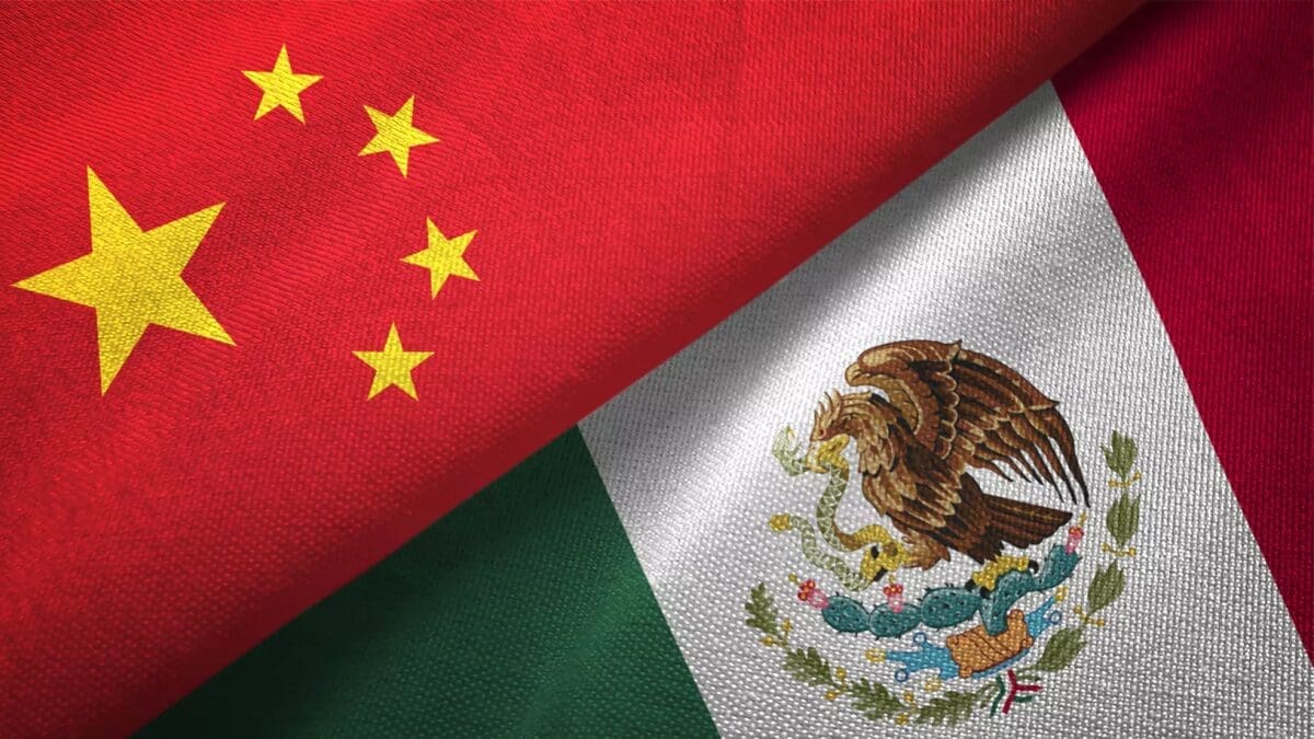 México intensifica sus acercamientos con Corea del Sur y China en medio de la incertidumbre por la revisión del TMEC. Sheinbaum invitó al presidente coreano, mientras avanza la cooperación tecnológica con China y la estrategia para atraer turismo chino.
