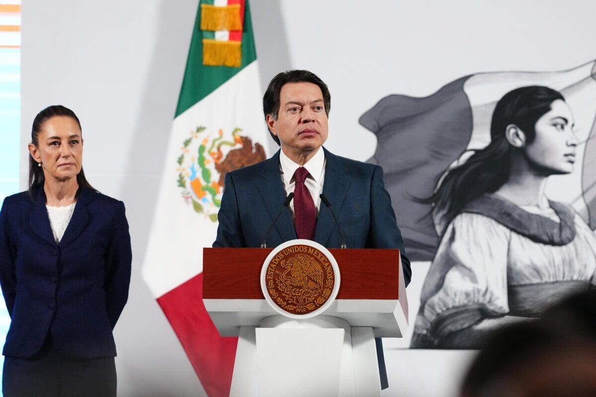 El secretario Mario Delgado anunció un aumento salarial del 9% para los maestros en el Día de las Maestras y Maestros 2026, días después de la polémica por el adelanto del cierre del ciclo escolar 2025-2026.
