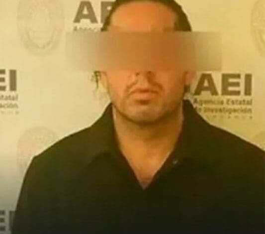 Un Juez declaró prófugo al propietario del Crematorio Plenitud tras no presentarse a una audiencia en Chihuahua. José Luis A. C. enfrenta cargos por el hallazgo de 386 cuerpos embalsamados ilegalmente en sus instalaciones en 2025.
