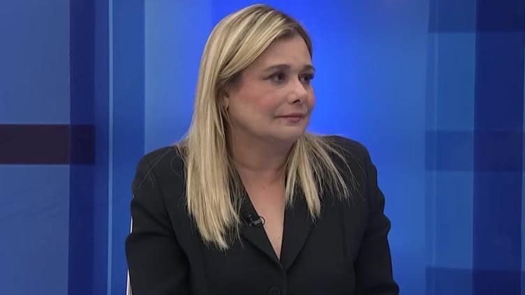 La gobernadora Maru Campos reveló que fue ella quien pidió a César Jáuregui renunciar como fiscal general para que la investigación del caso El Pinal se llevara sin sesgos. También confirmó que supo de los agentes extranjeros dos días después del accidente.
