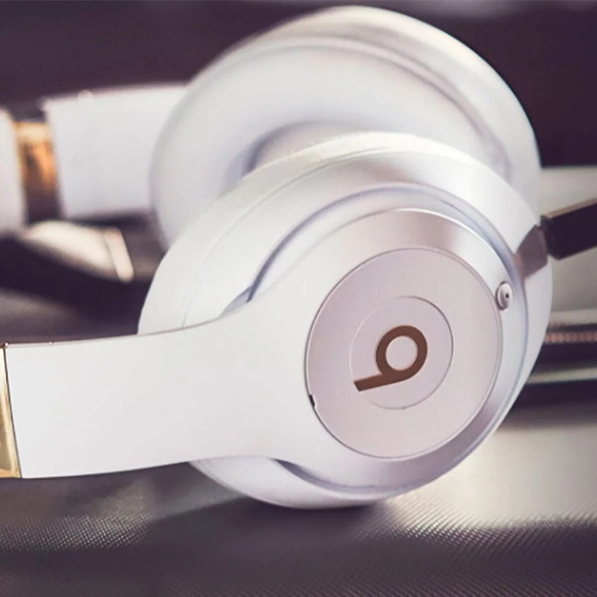 auriculares Apple Beats tecnología filtración AirPods