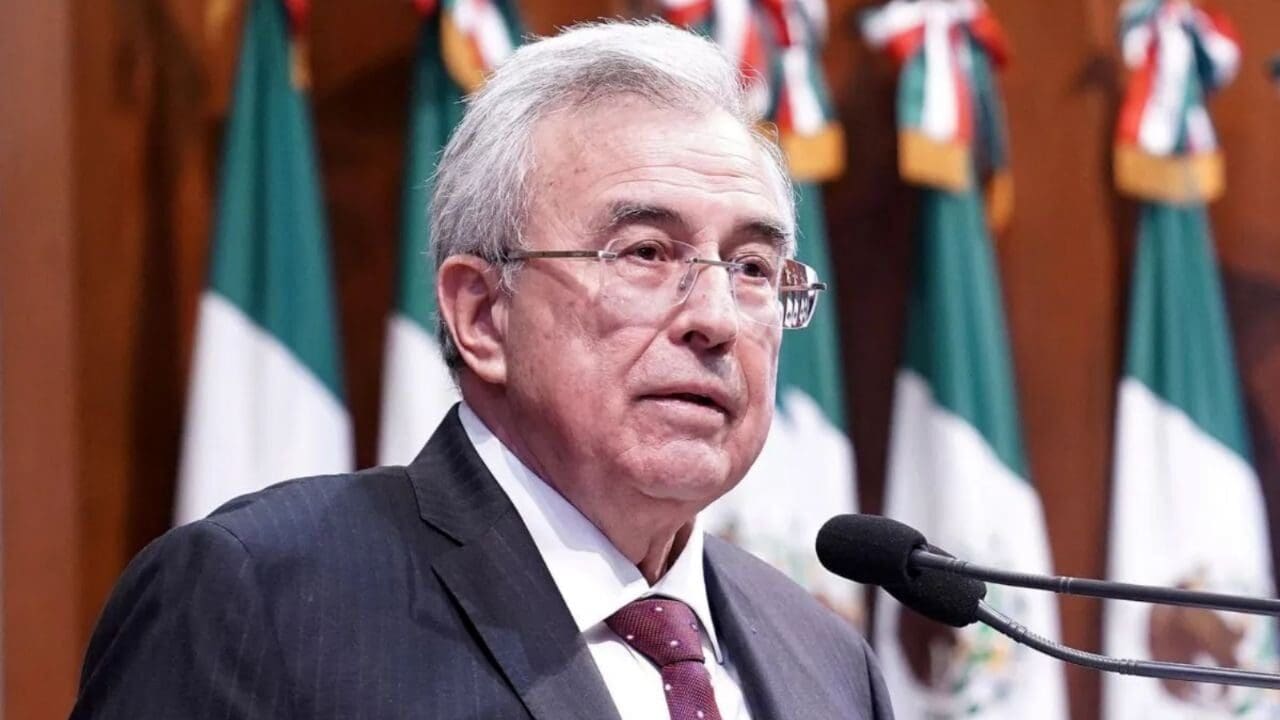 Rubén Rocha Moya emite su declaración oficial ante la FGR en Culiacán tras ser vinculado a una investigación de la Corte de Nueva York.