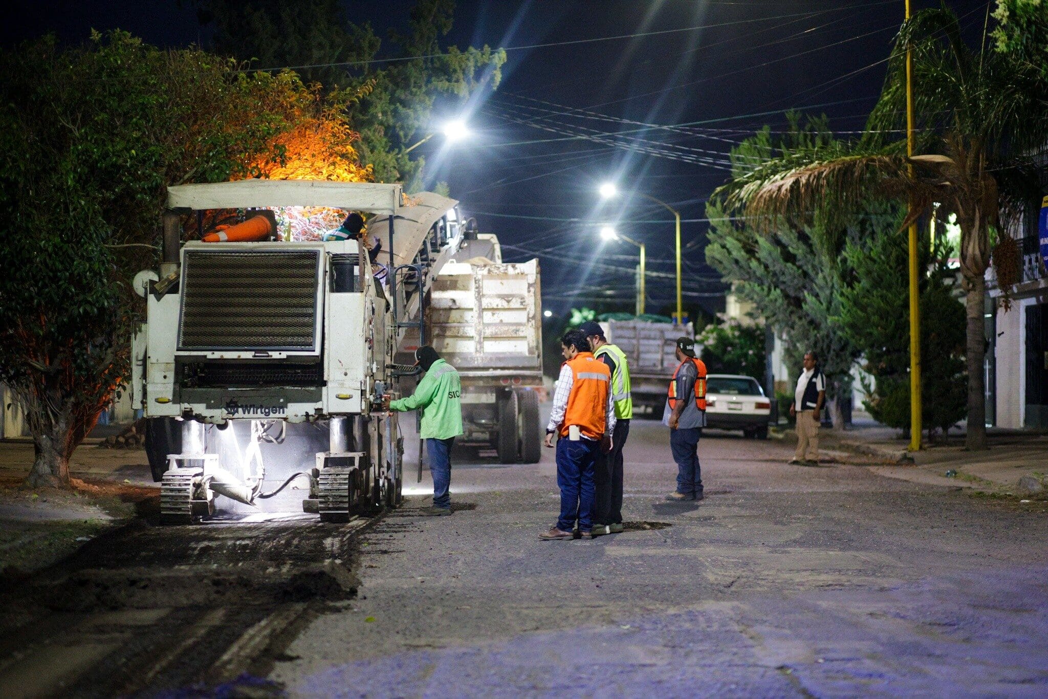 El director Carlos Rivas detalla la lista de avenidas que recibirán recarpeteo asfáltico en Chihuahua con una inversión de 109 mdp.