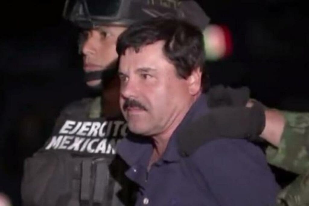 El juez Brian Cogan negó todas las peticiones de El Chapo, incluida su solicitud de extradición a México. El fallo señala que los documentos carecen de fundamento jurídico. Conoce los detalles de la resolución.
