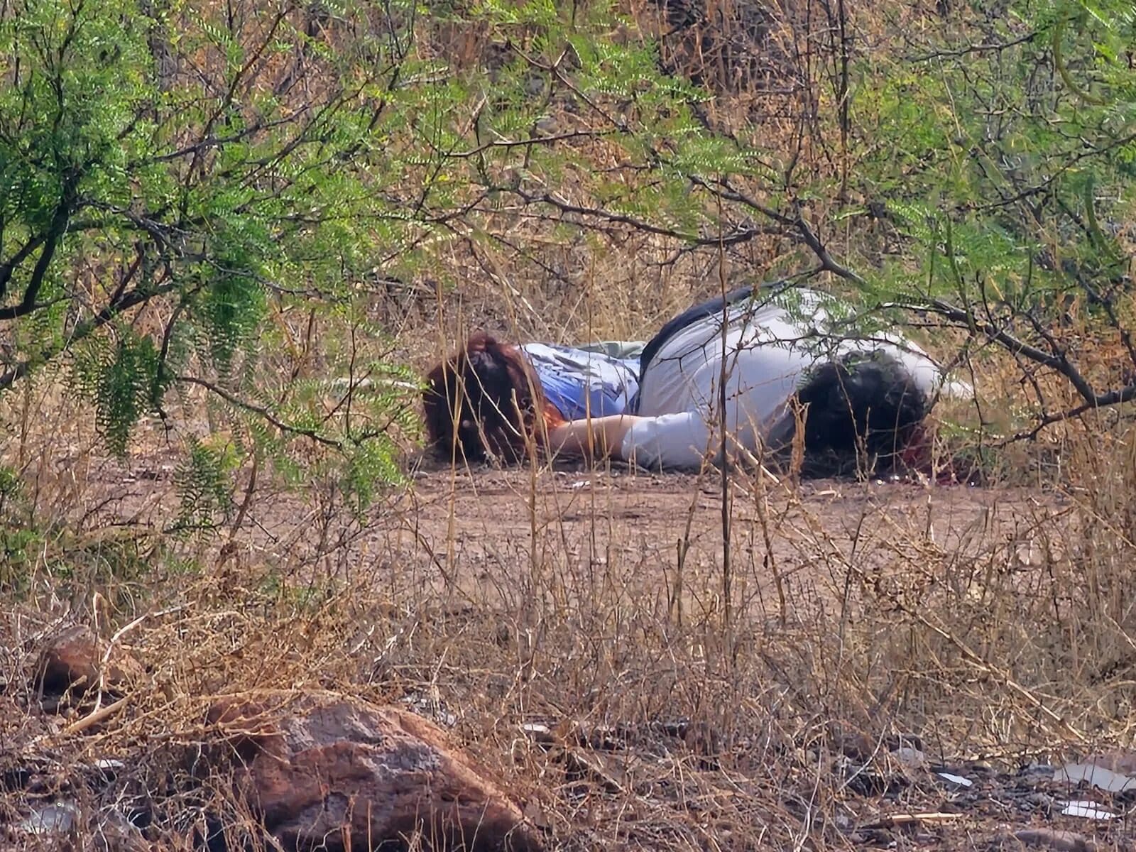 La Fiscalía de la Mujer inició las indagatorias para identificar los cuerpos hallados en el kilómetro 24 de la carretera a Juárez.