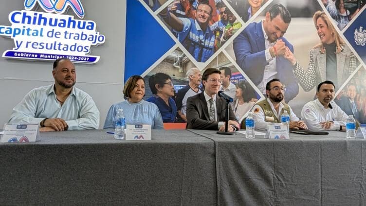 El Gobierno Municipal de Chihuahua instalará centros de hidratación gratuita en el centro histórico ante las olas de calor.