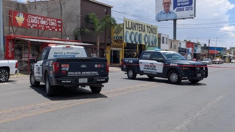 Una persona fue asesinada durante un ataque armado registrado en un negocio de rines ubicado sobre la avenida Zarco en la ciudad de Chihuahua.