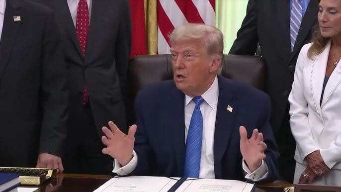 Trump cuestionó la renovación del T-MEC y afirmó que Estados Unidos “no necesita nada” de México y Canadá, elevando la incertidumbre sobre la revisión de 2026.