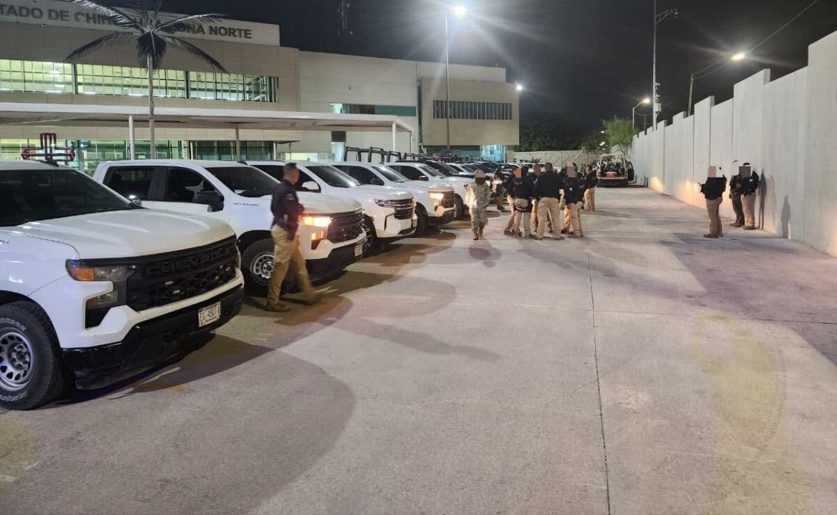 Un operativo con 21 cateos simultáneos en Ciudad Juárez dejó 15 detenidos vinculados a delitos de alto impacto.