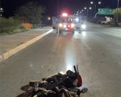 Un joven motociclista murió tras derrapar y salir proyectado aproximadamente 70 metros en un accidente registrado al sur de la ciudad de Chihuahua.