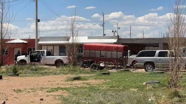 Un ataque armado en la colonia Valle Escondido de Cuauhtémoc dejó una persona muerta y otra lesionada. Autoridades mantienen las investigaciones.