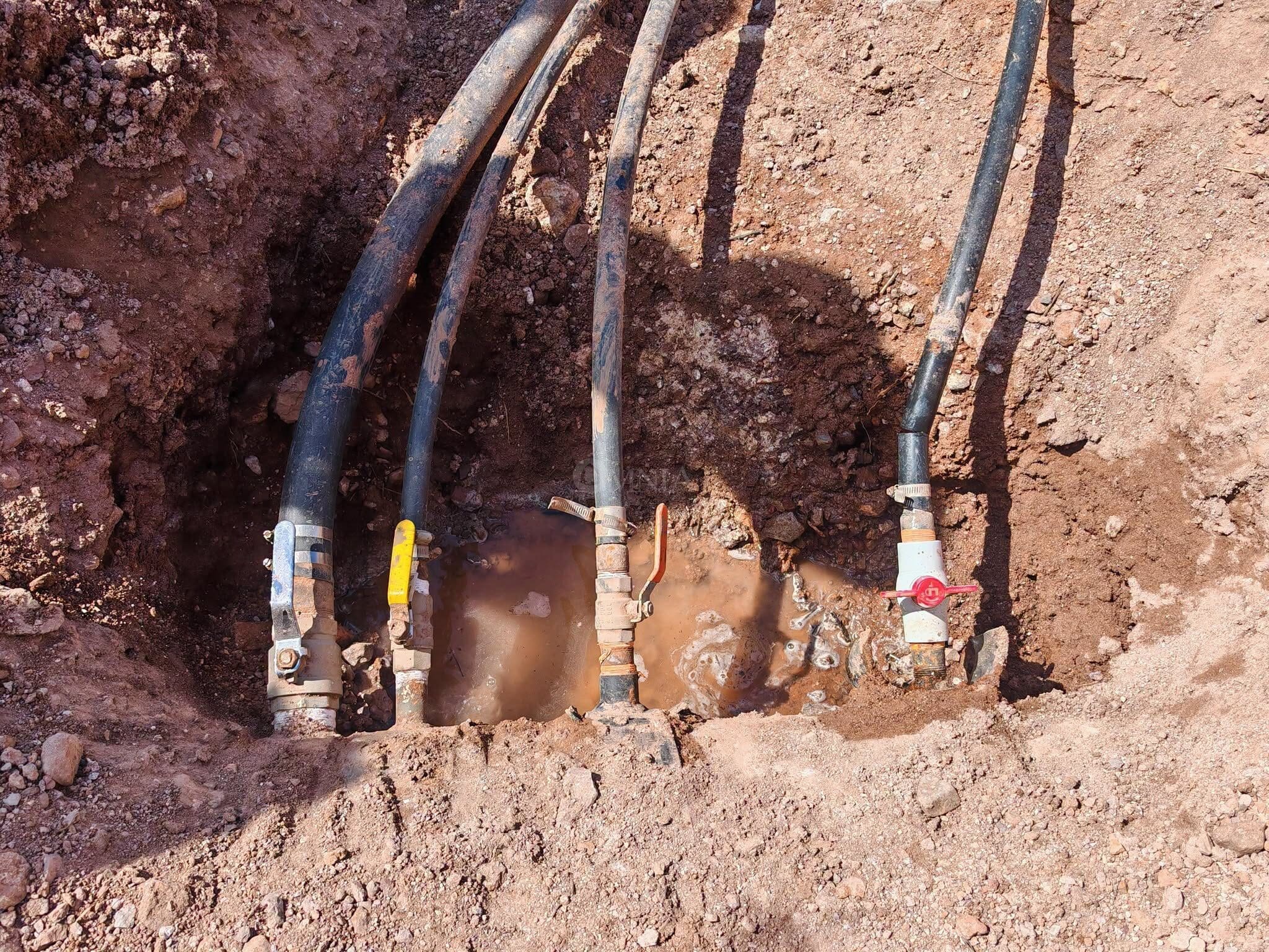 La JMAS clausuró seis tomas clandestinas en Ojos del Chuviscar y presentará denuncias por el robo de agua en Chihuahua.