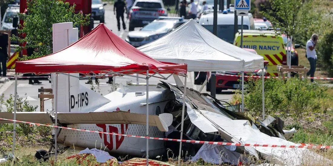 Un avión de paracaidismo se estrelló en Francia poco después de despegar, dejando 11 personas fallecidas cerca de la ciudad de Nancy.